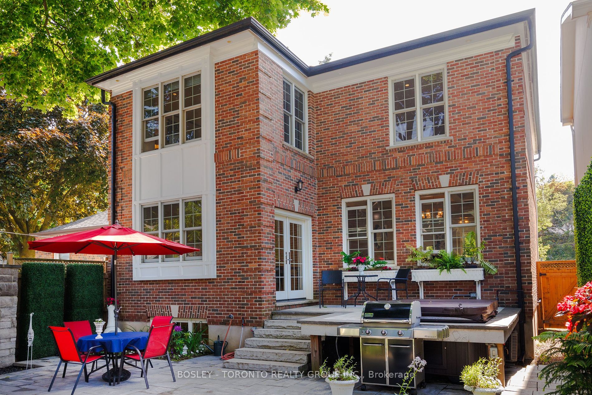 31 Red Deer Ave
