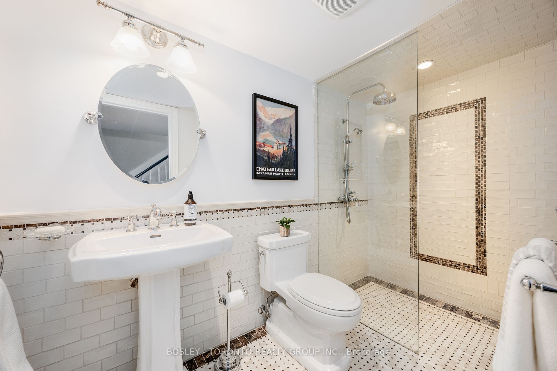 31 Red Deer Ave