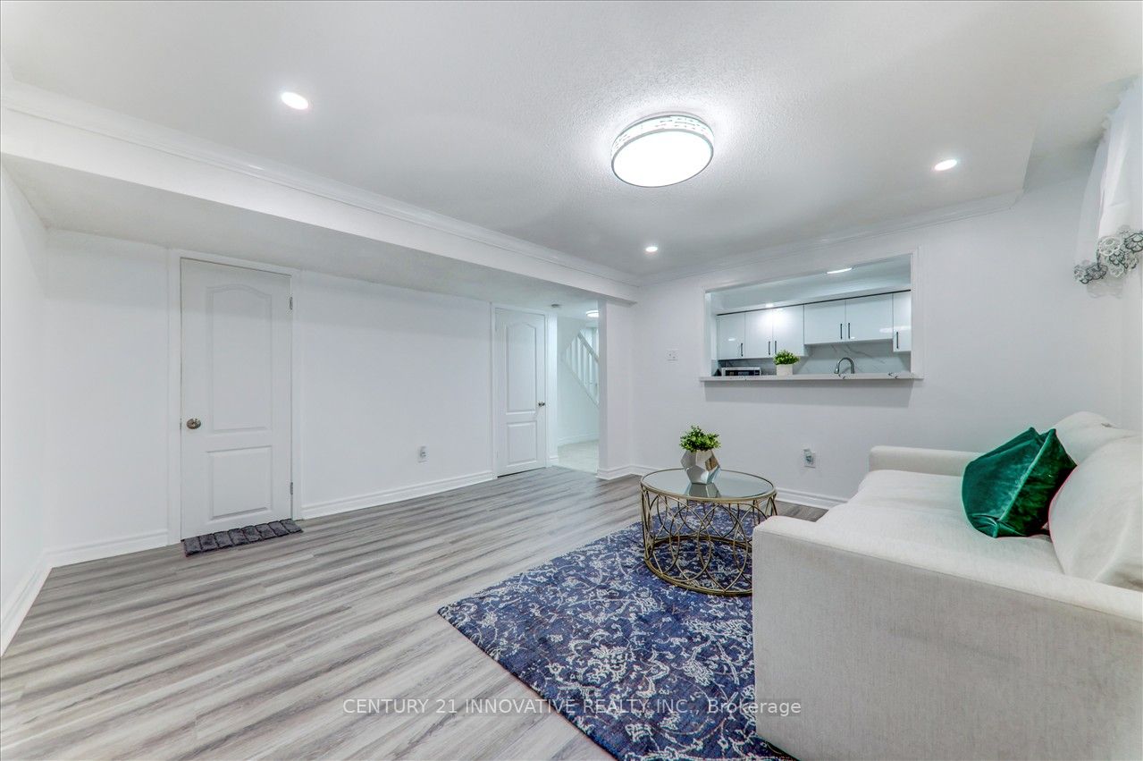 39 Birrell Ave