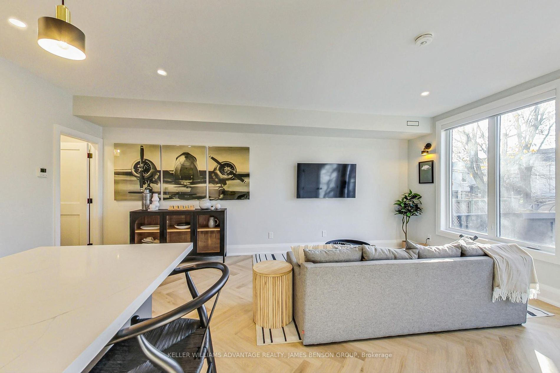 32 Galt Ave, #Unit 2