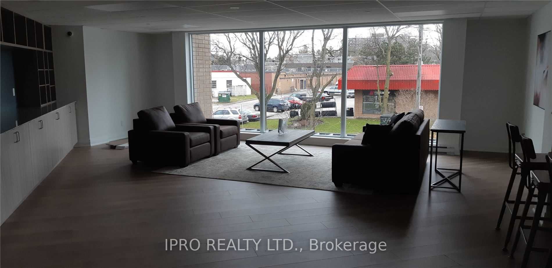1 Falaise Road, #101