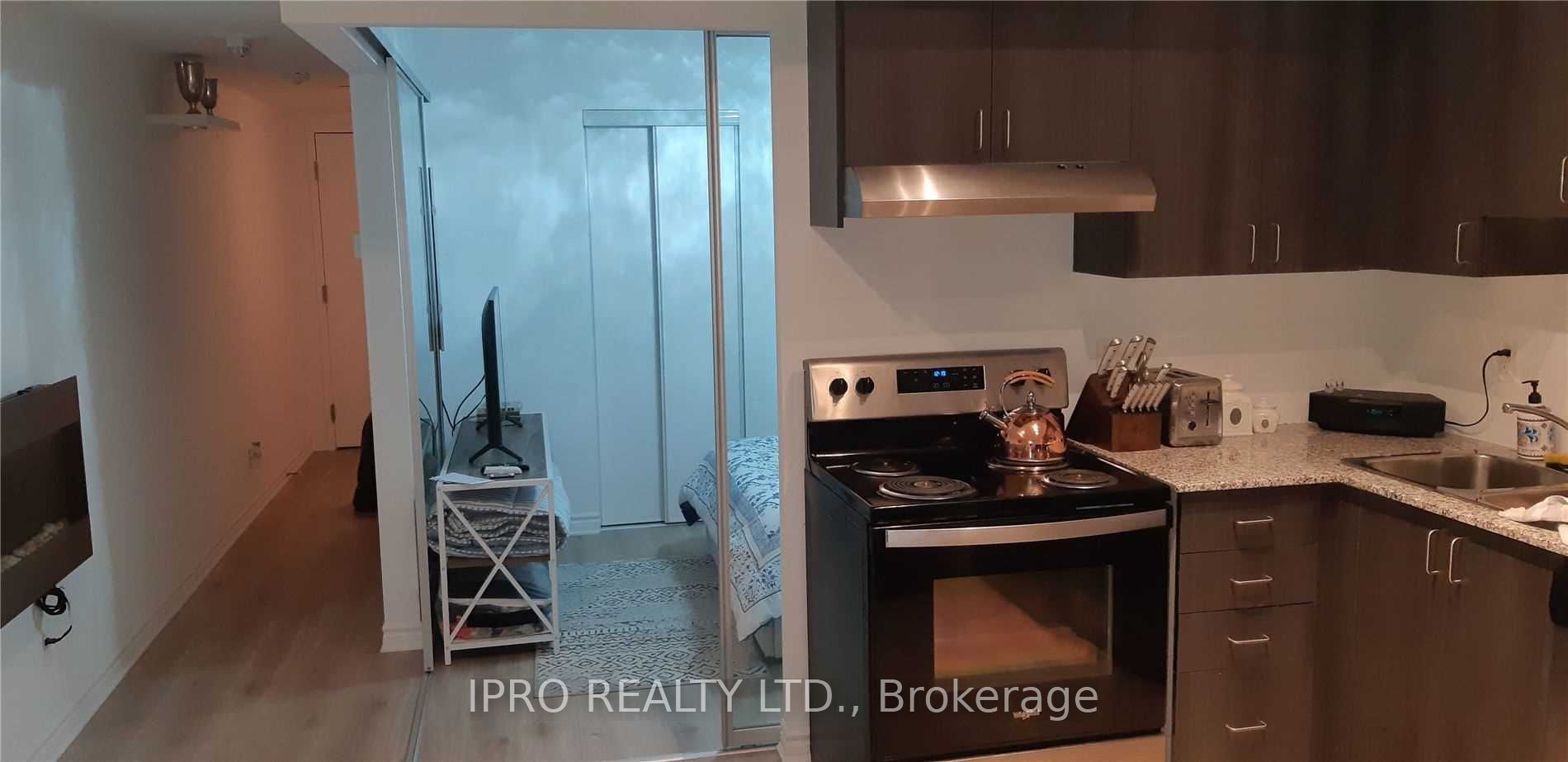 1 Falaise Road, #101