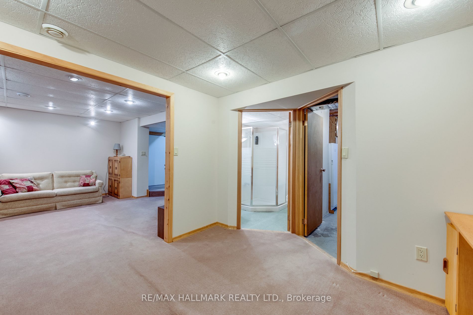 30 Schubert Dr
