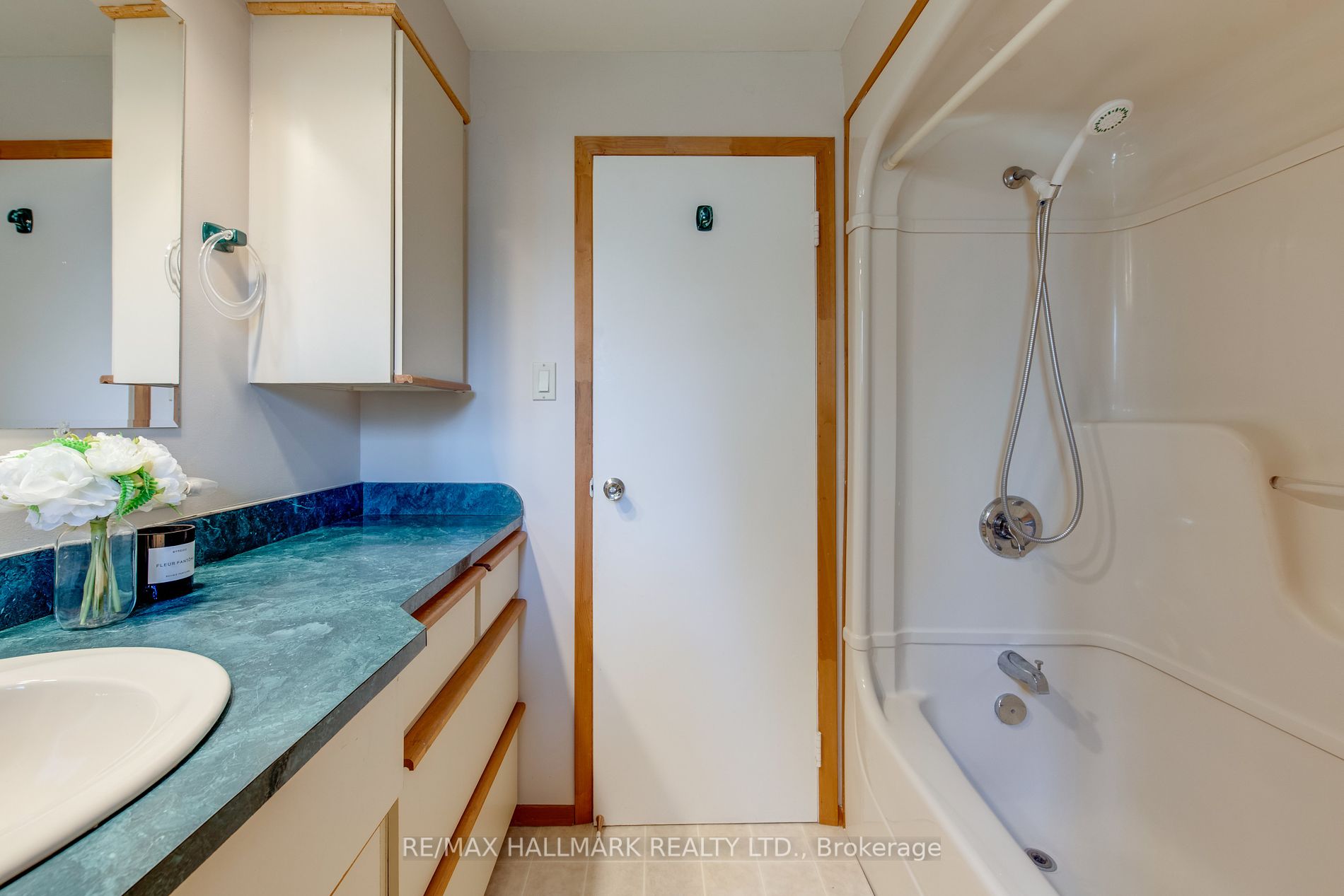 30 Schubert Dr