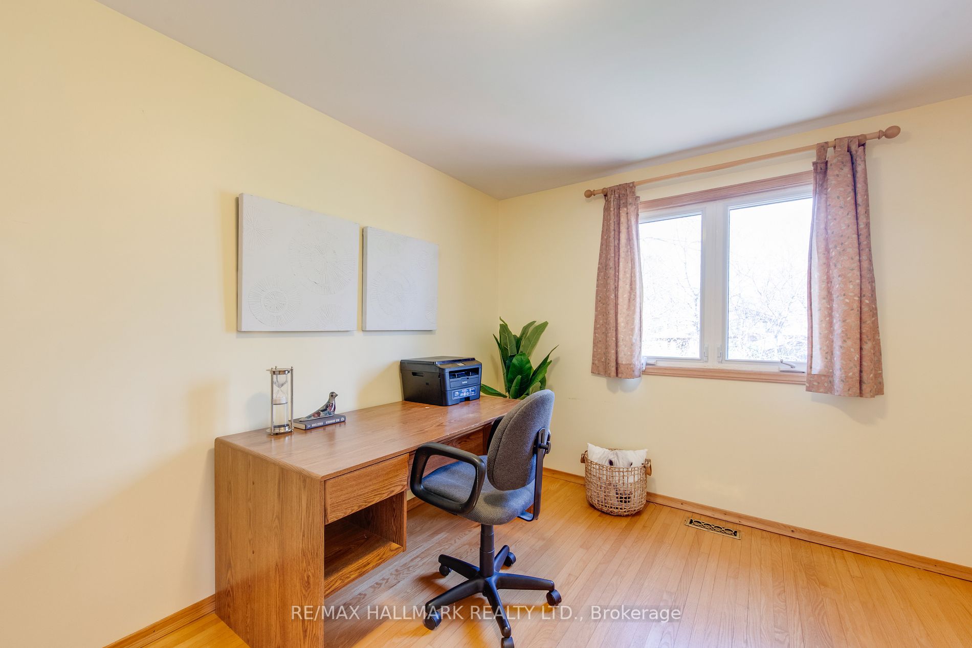 30 Schubert Dr