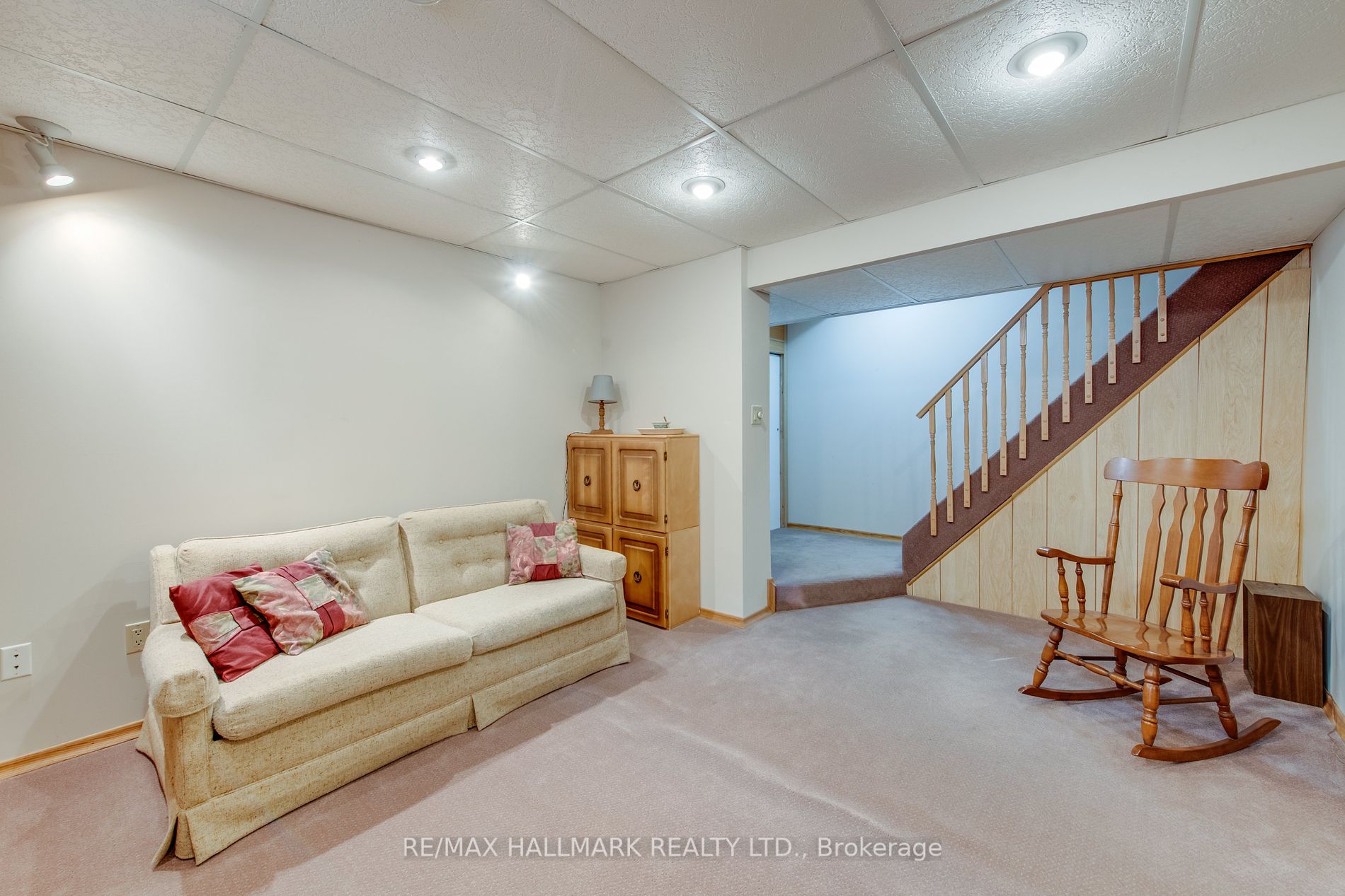 30 Schubert Dr