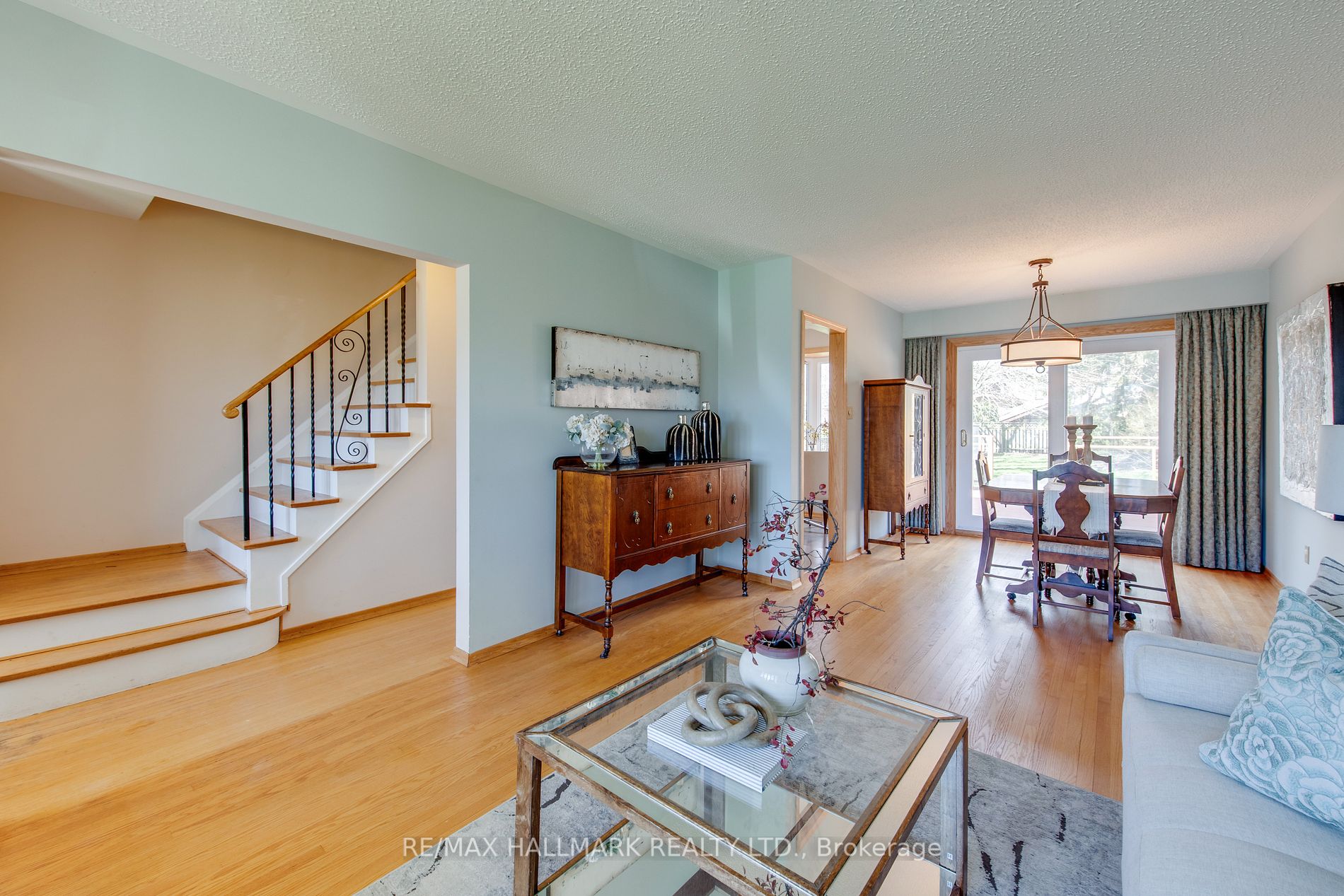 30 Schubert Dr