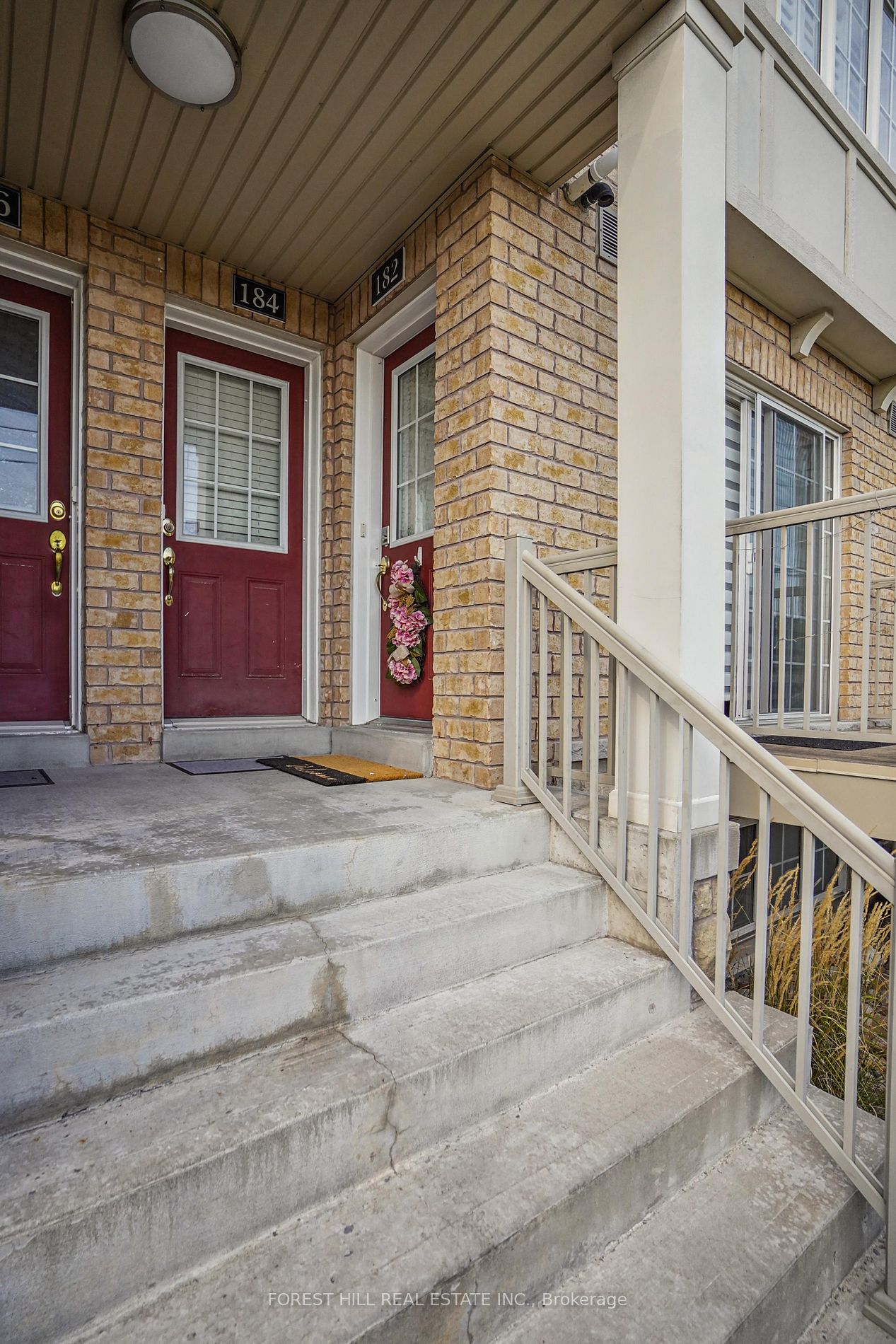182 Kingston Rd W, #60