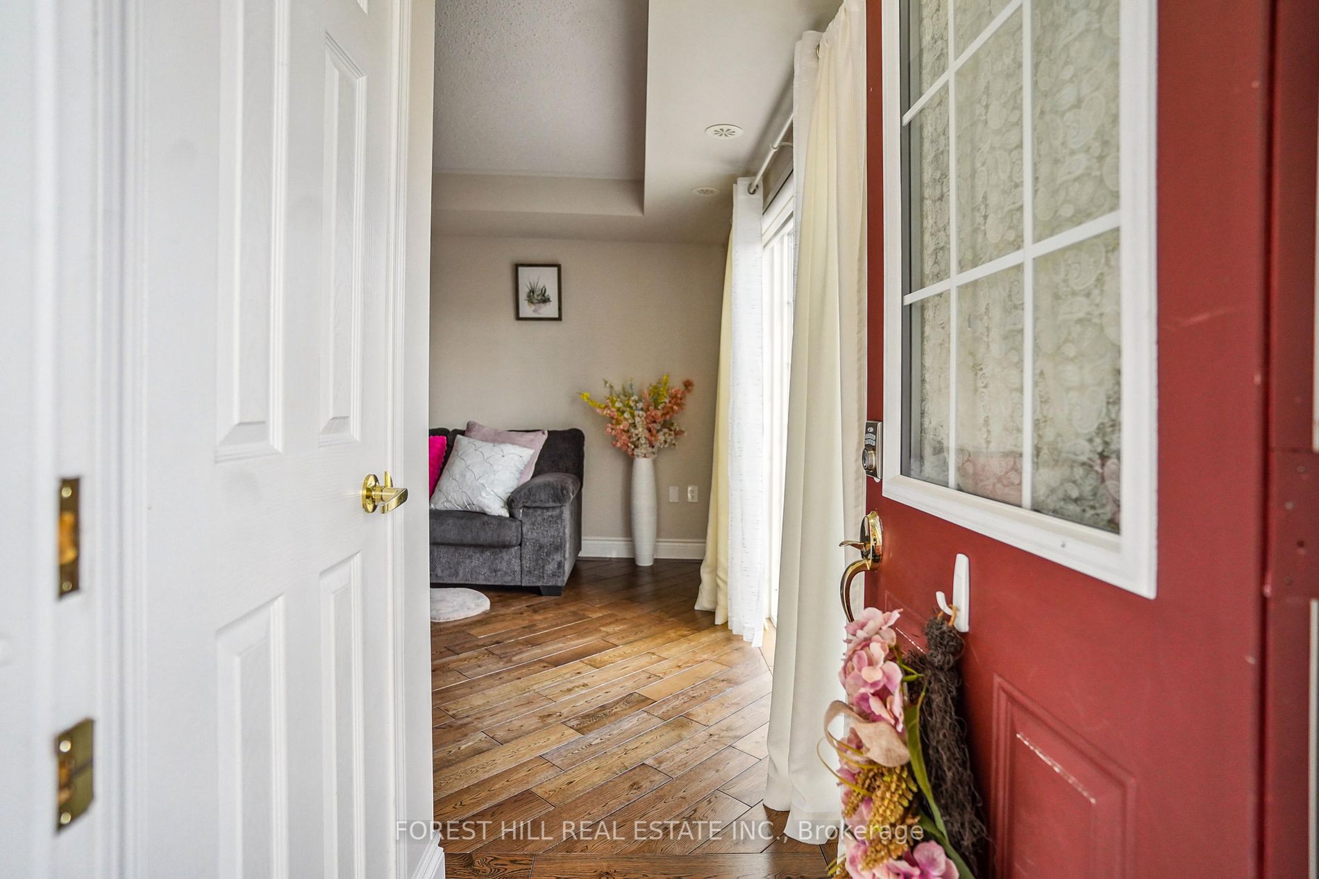 182 Kingston Rd W, #60
