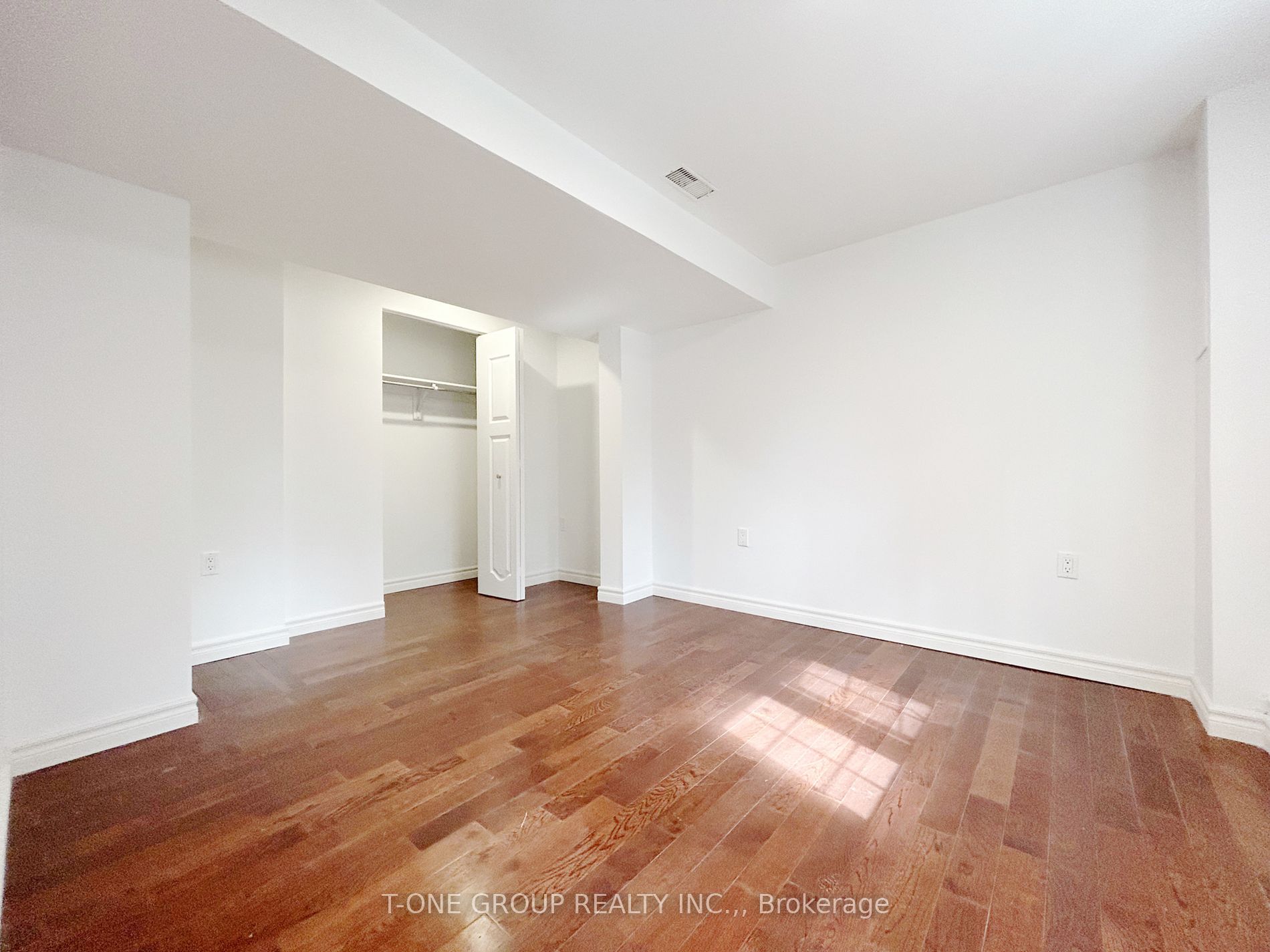 17 Bradbury Cres
