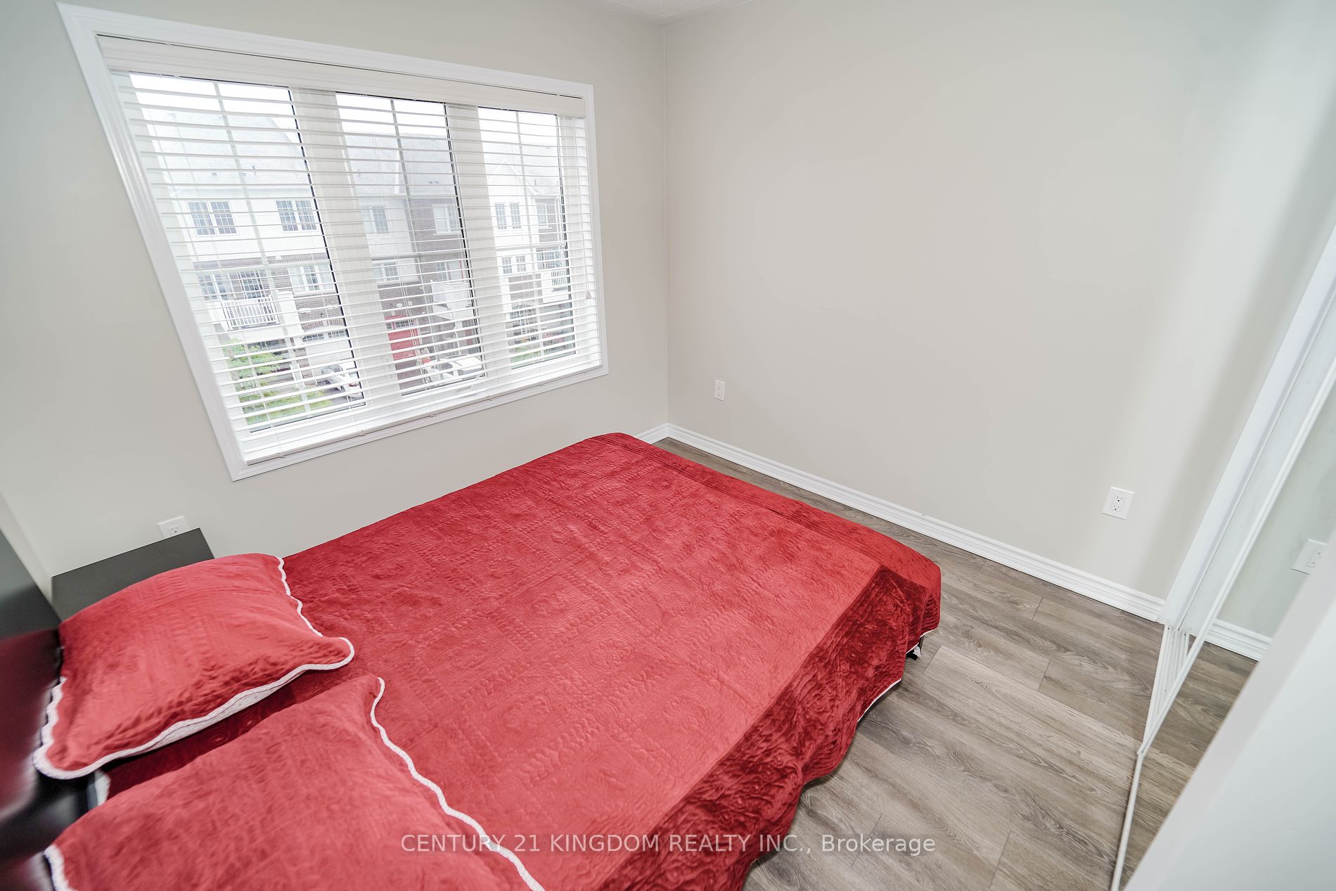 1062 Clipper Lane