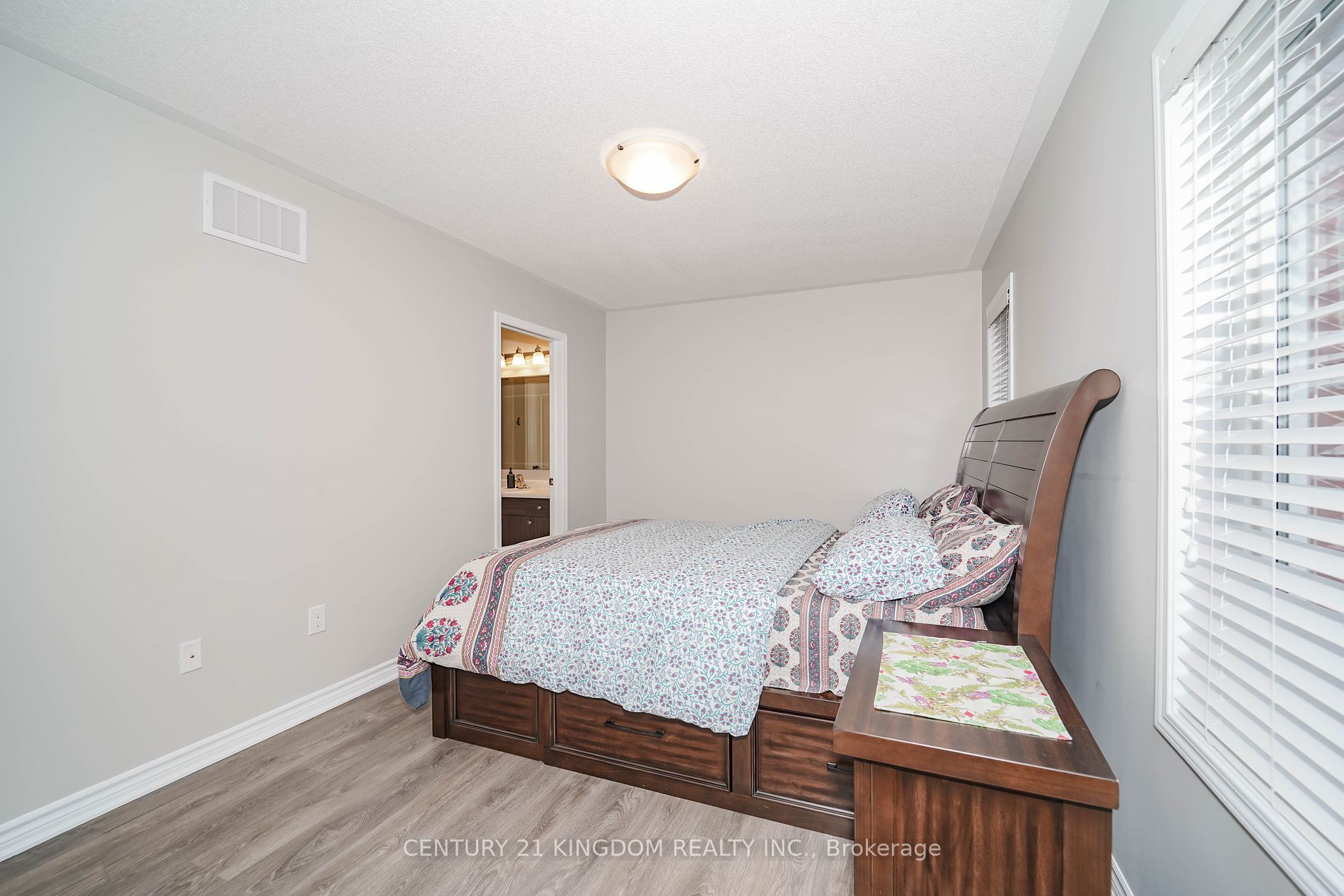 1062 Clipper Lane