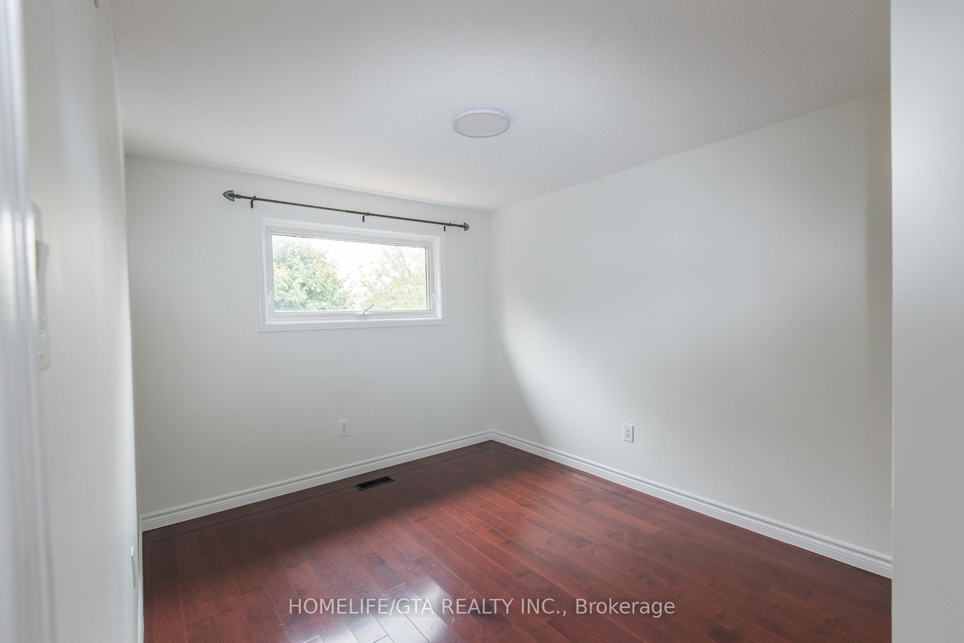 39 Millington Crescent