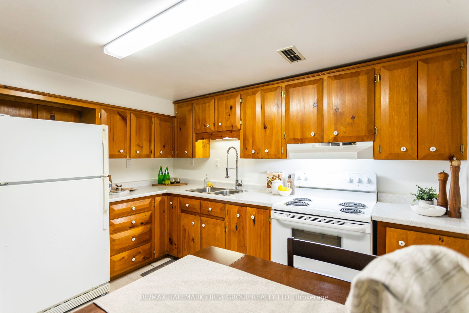 757 Edna Crt