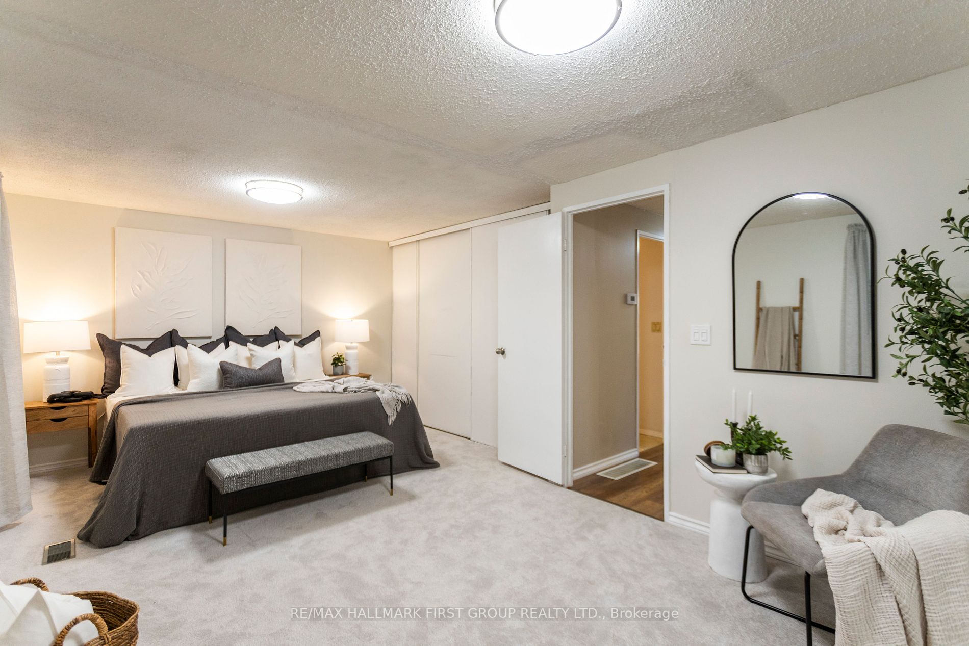 757 Edna Crt