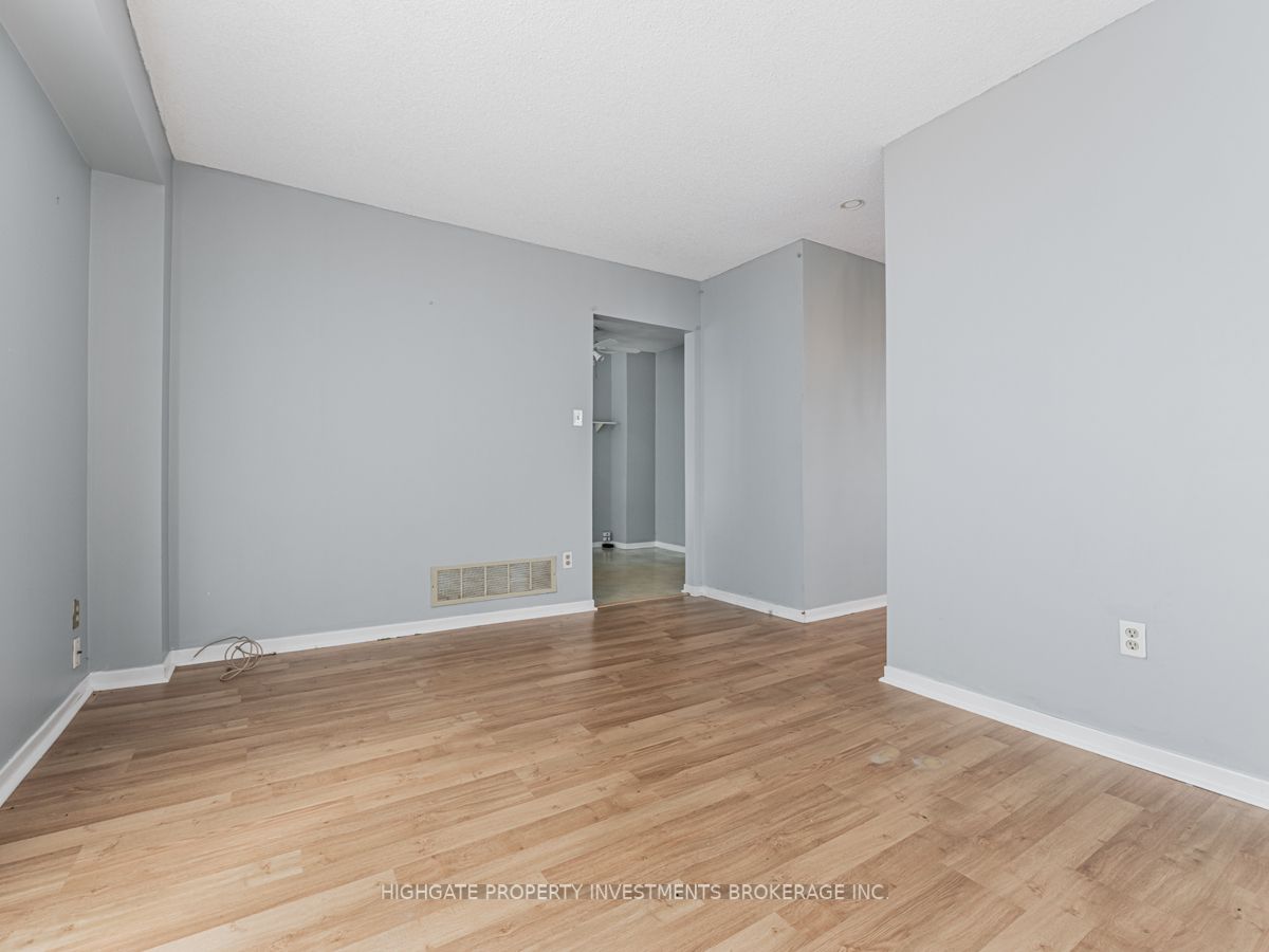 21 Noble Dr