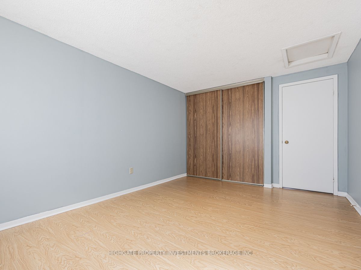 21 Noble Dr