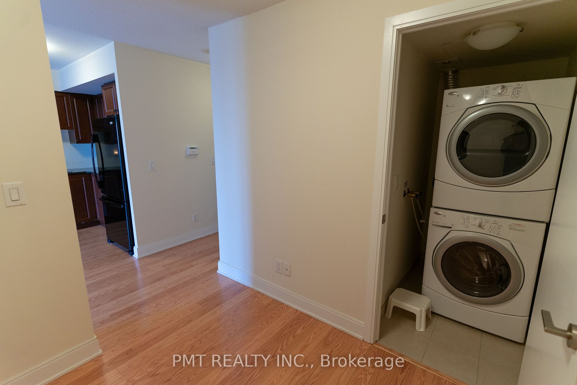 135 Village Green Sq, #3925