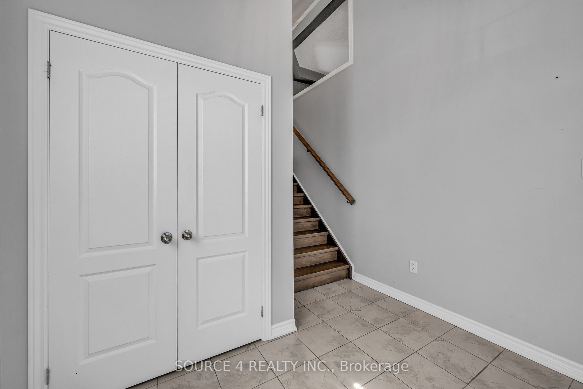 26 Terry Cres