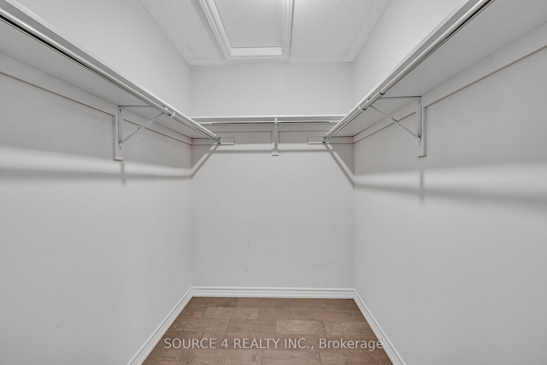 26 Terry Cres