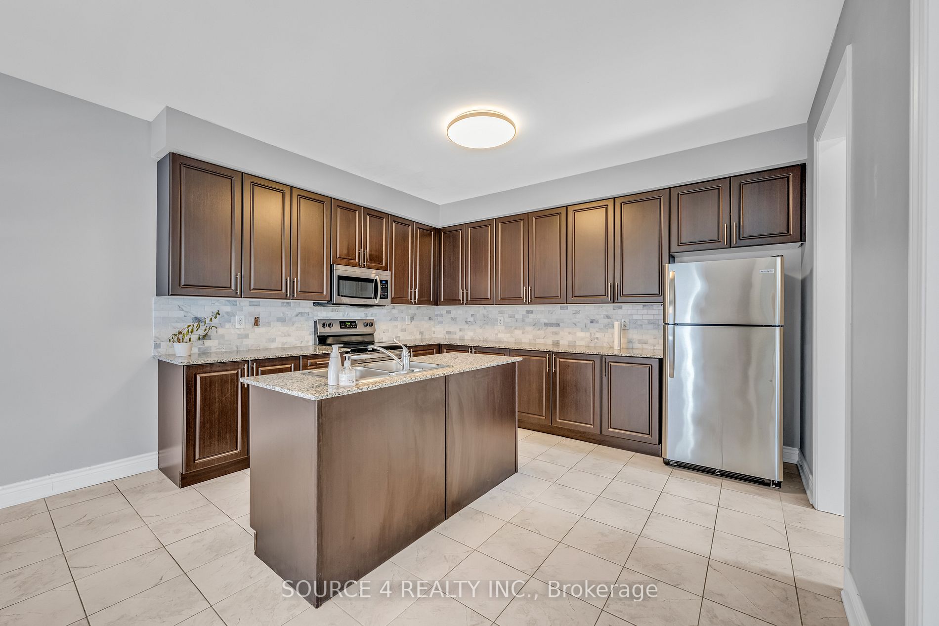 26 Terry Cres