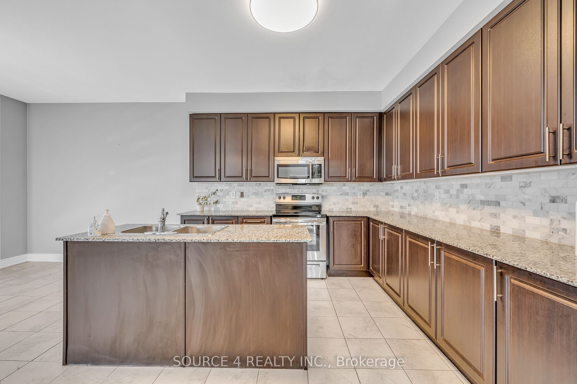 26 Terry Cres