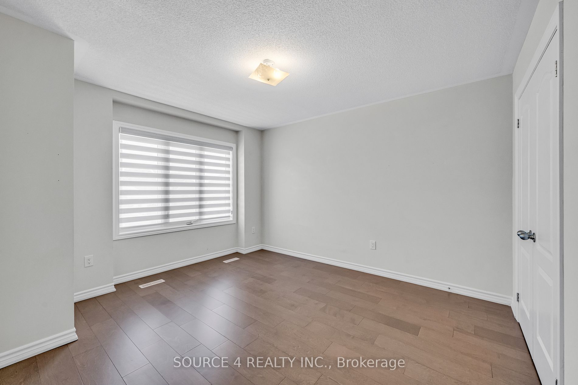 26 Terry Cres