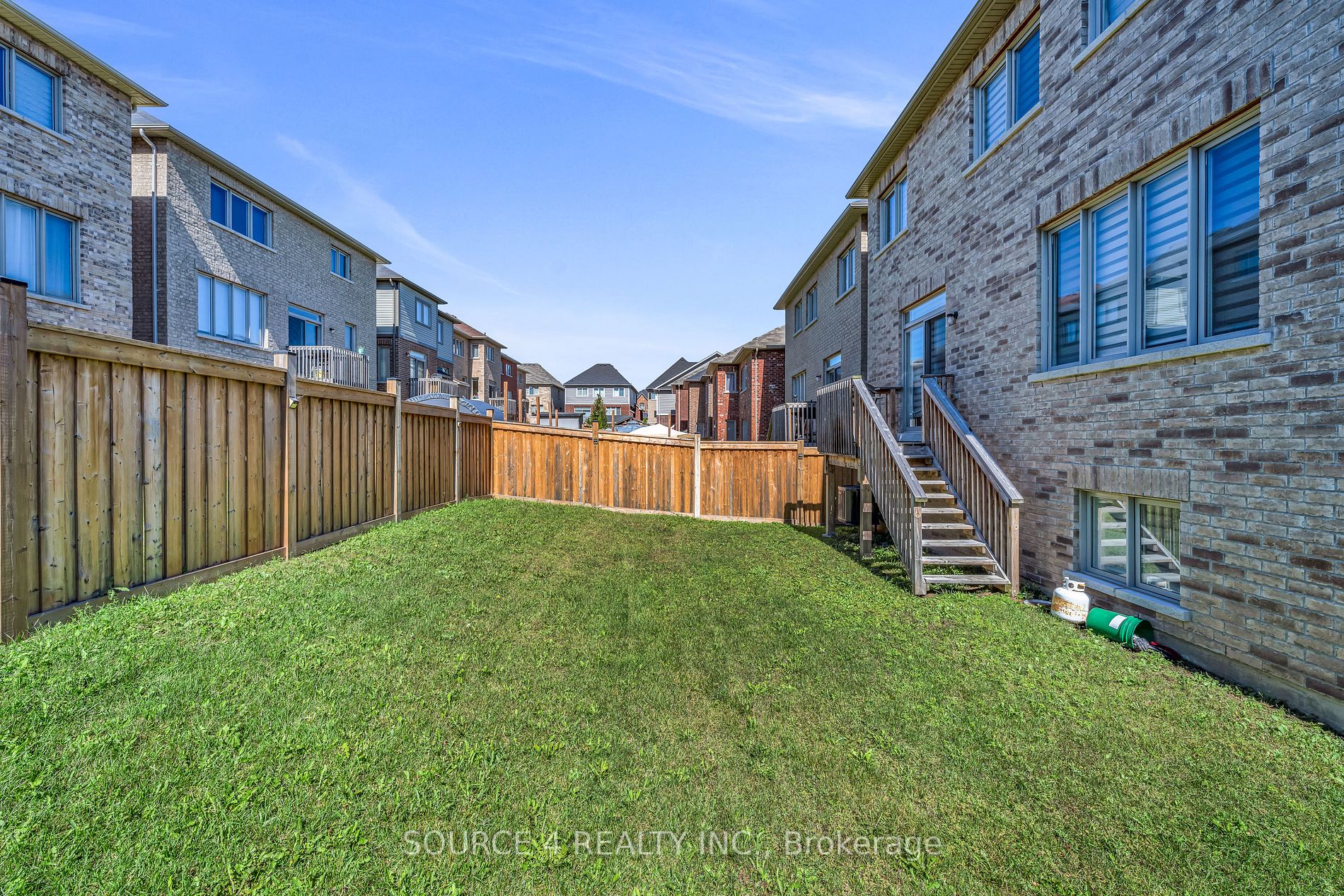 26 Terry Cres