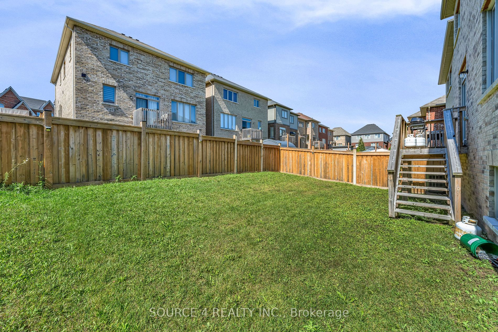 26 Terry Cres