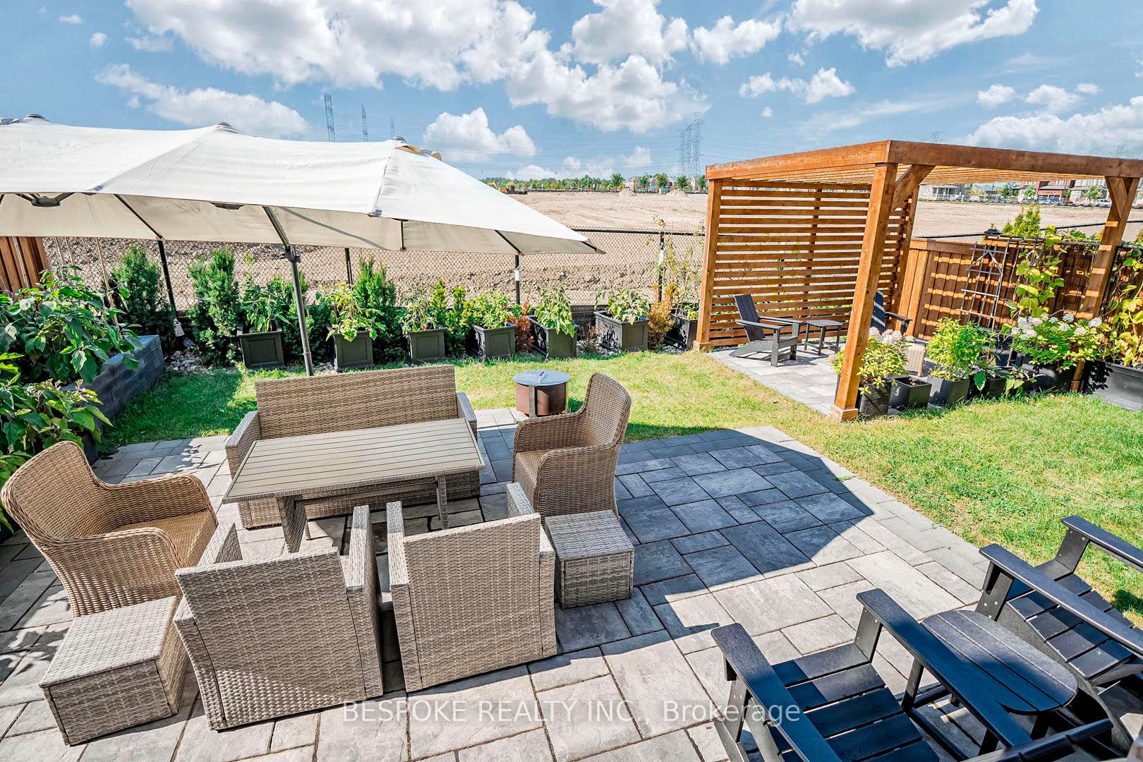136 Hurst Dr