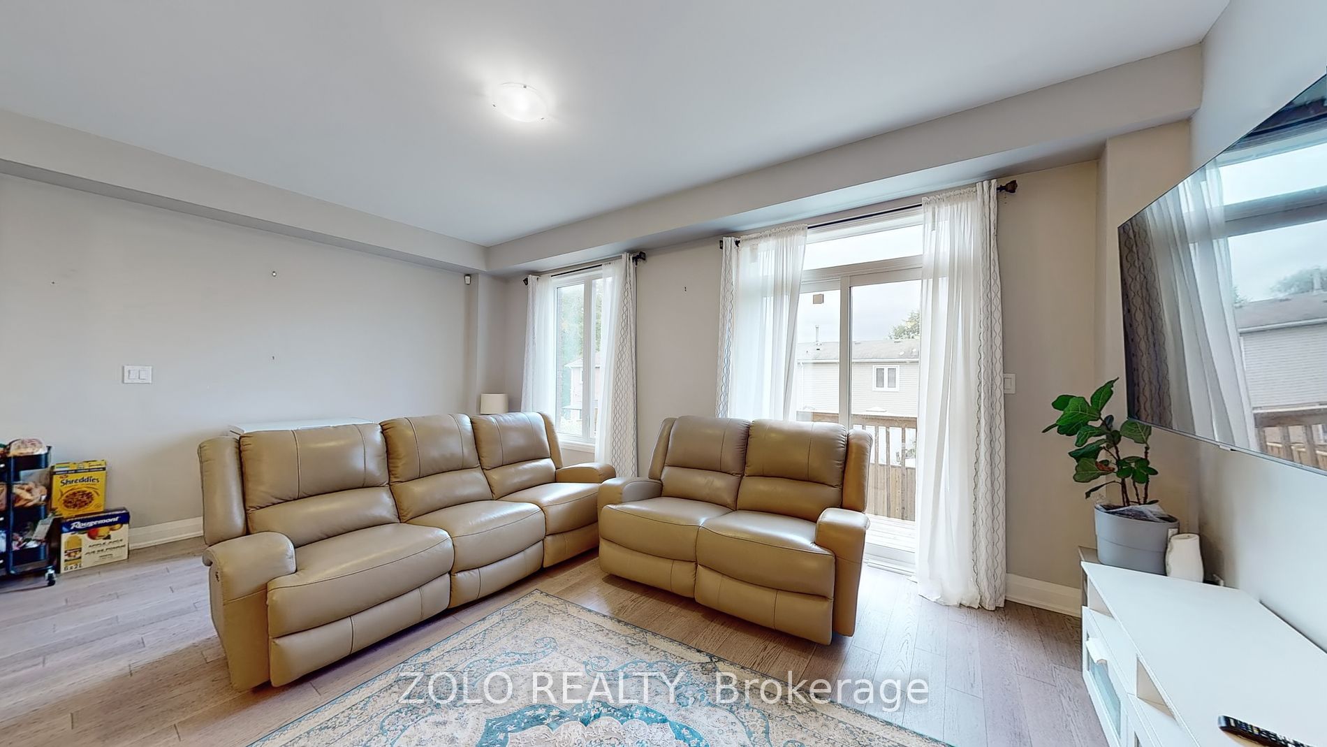 35 Hanning Crt, #5