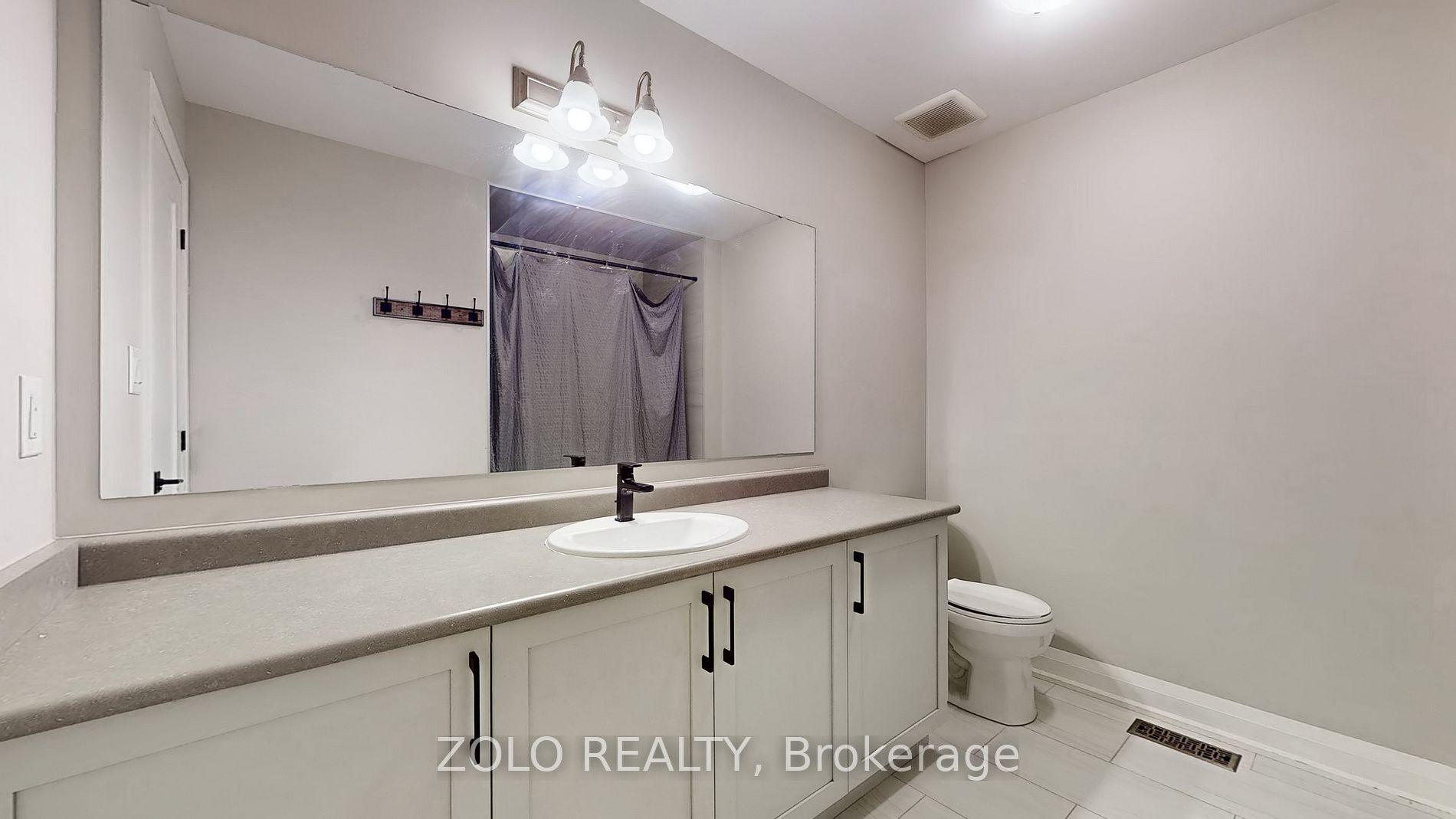 35 Hanning Crt, #5