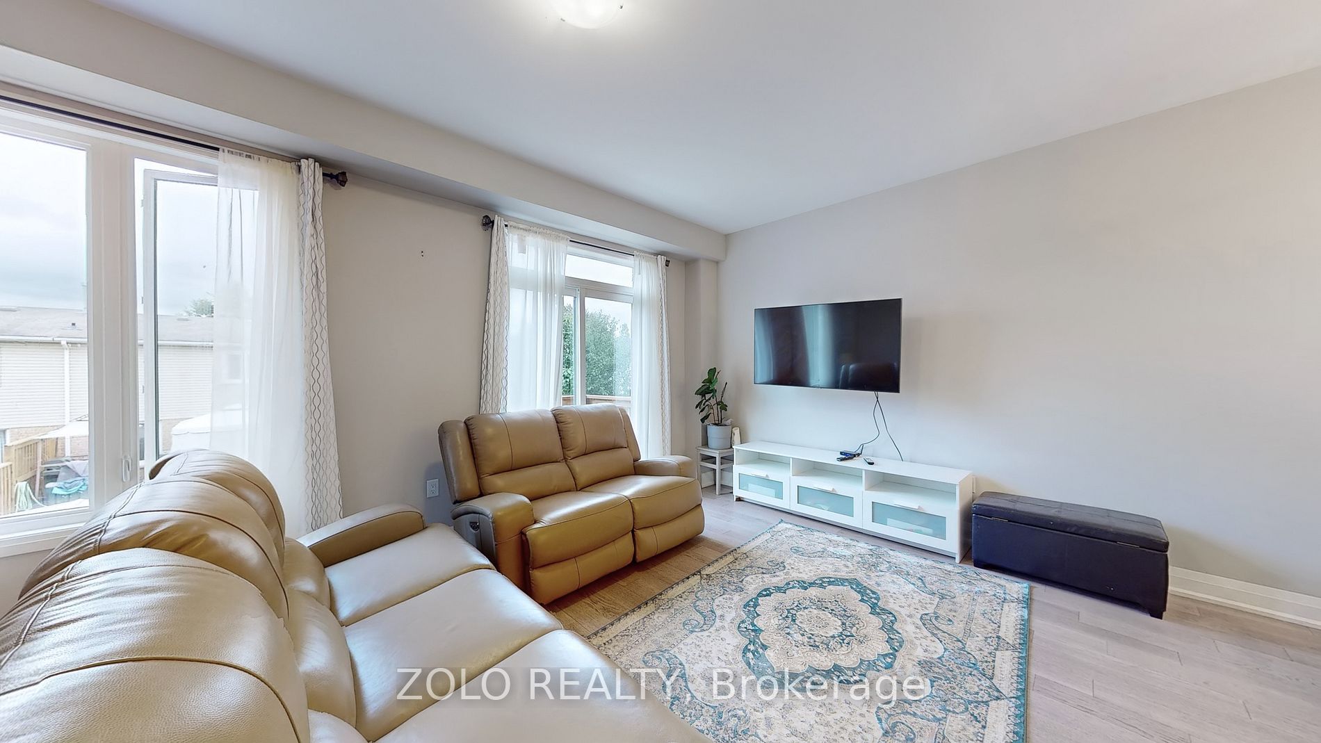35 Hanning Crt, #5