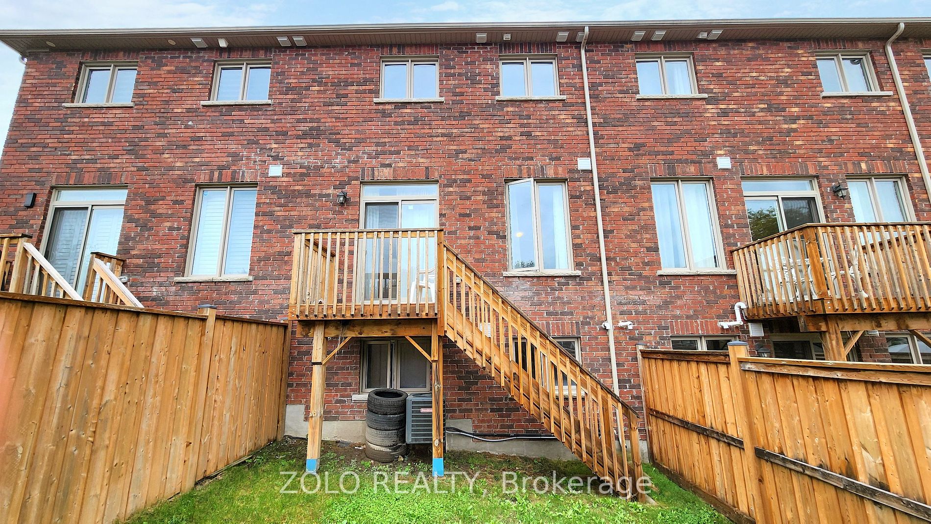 35 Hanning Crt, #5
