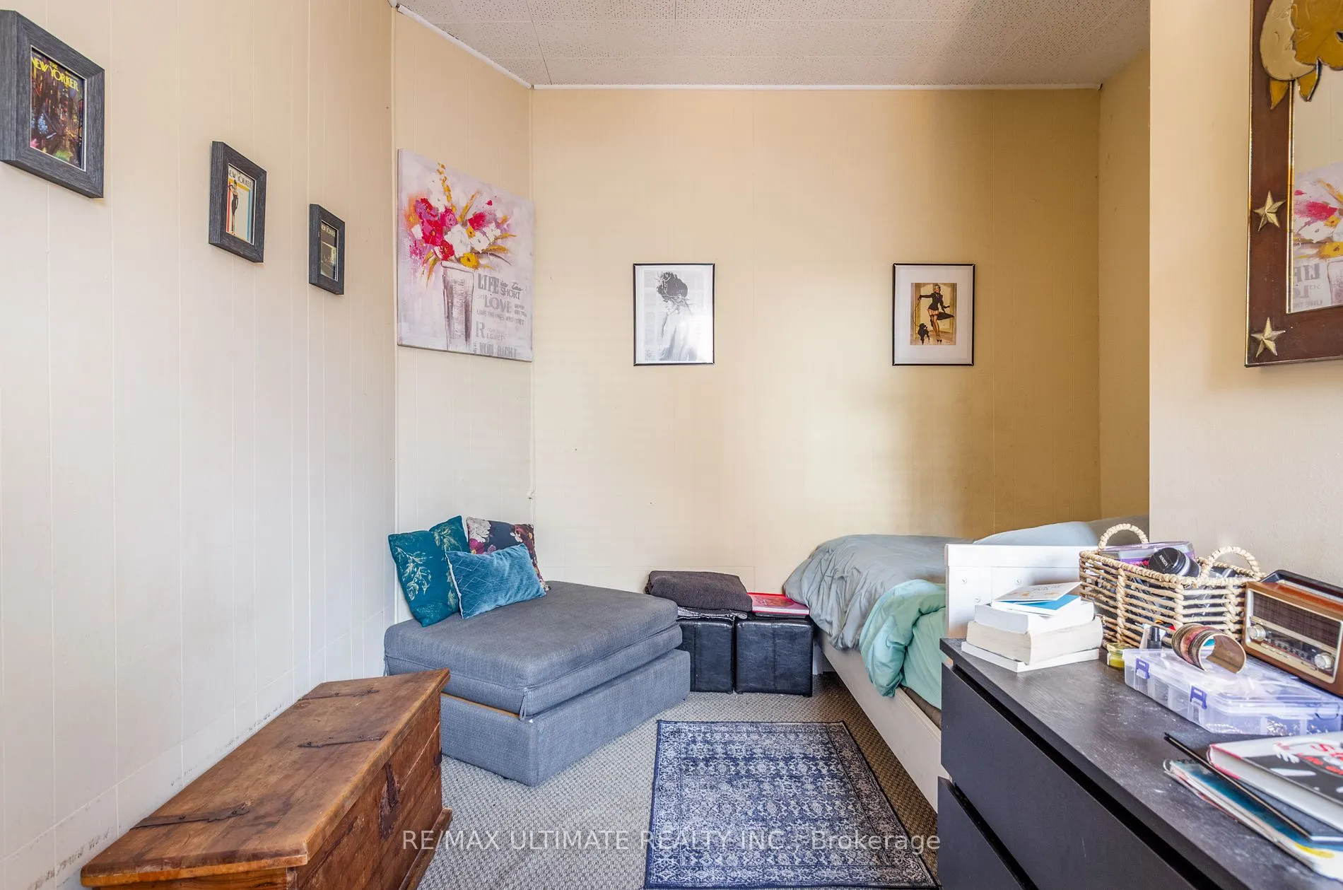 493 Carlaw Ave