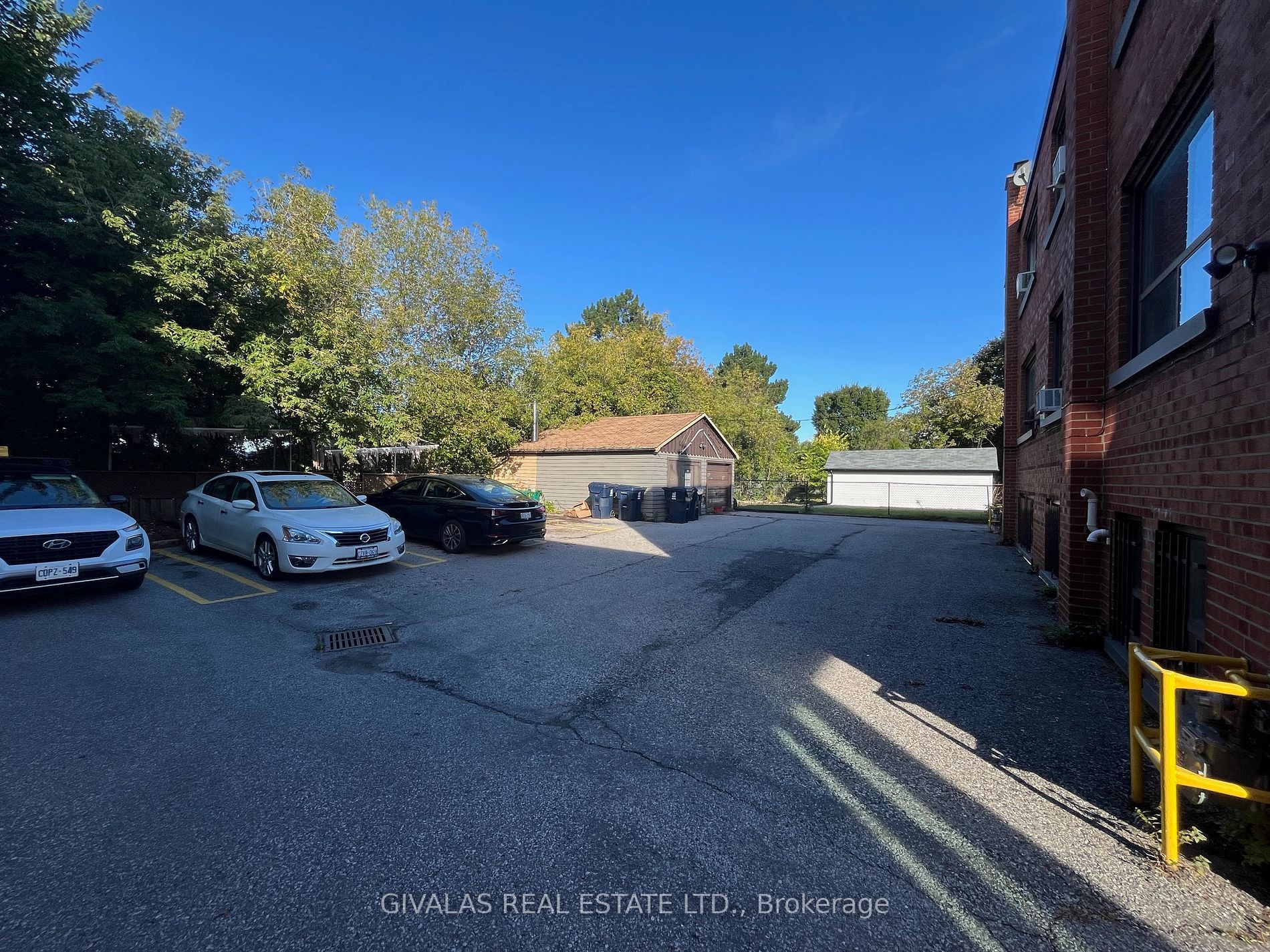 502 Birchmount Rd