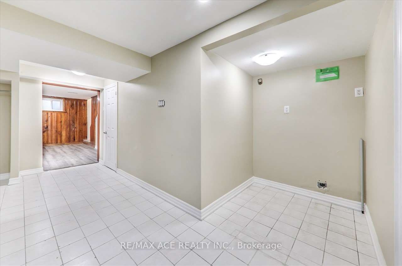 50 Gully Dr, #Bsmt