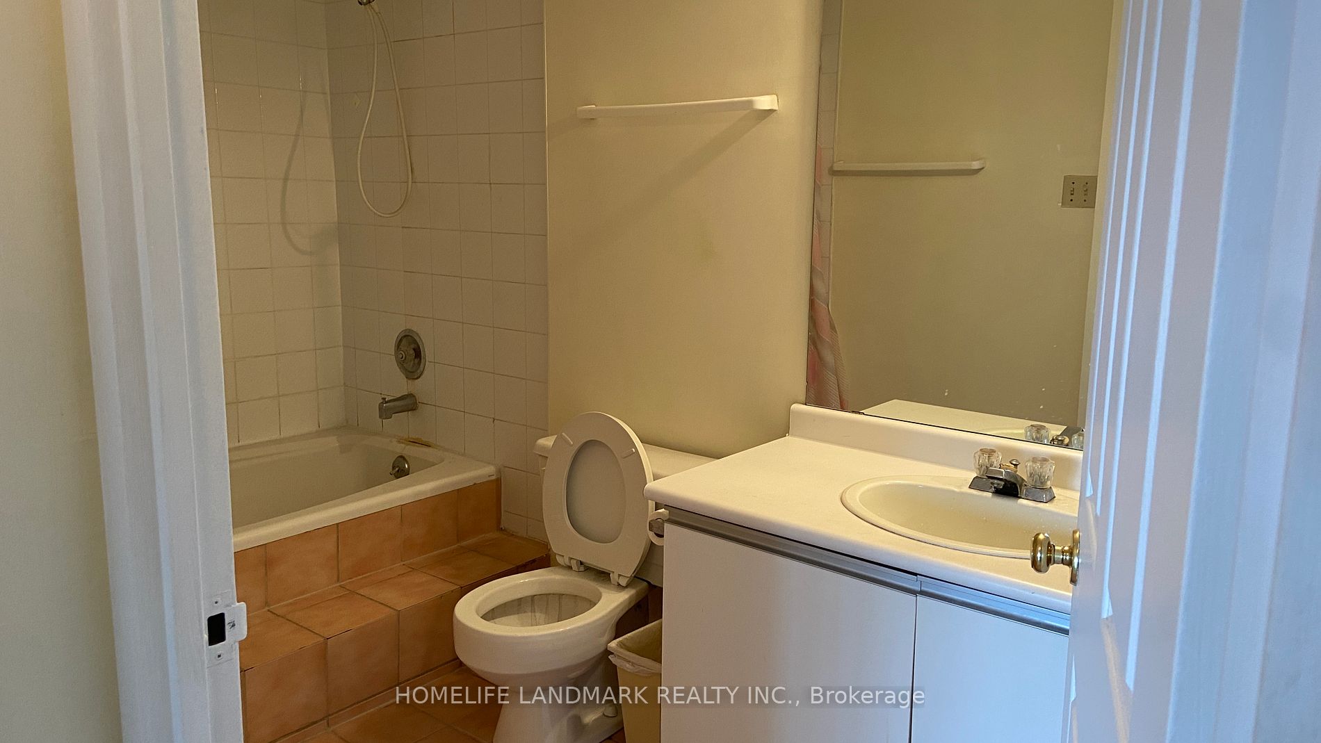 4725 Sheppard Ave E, #1217