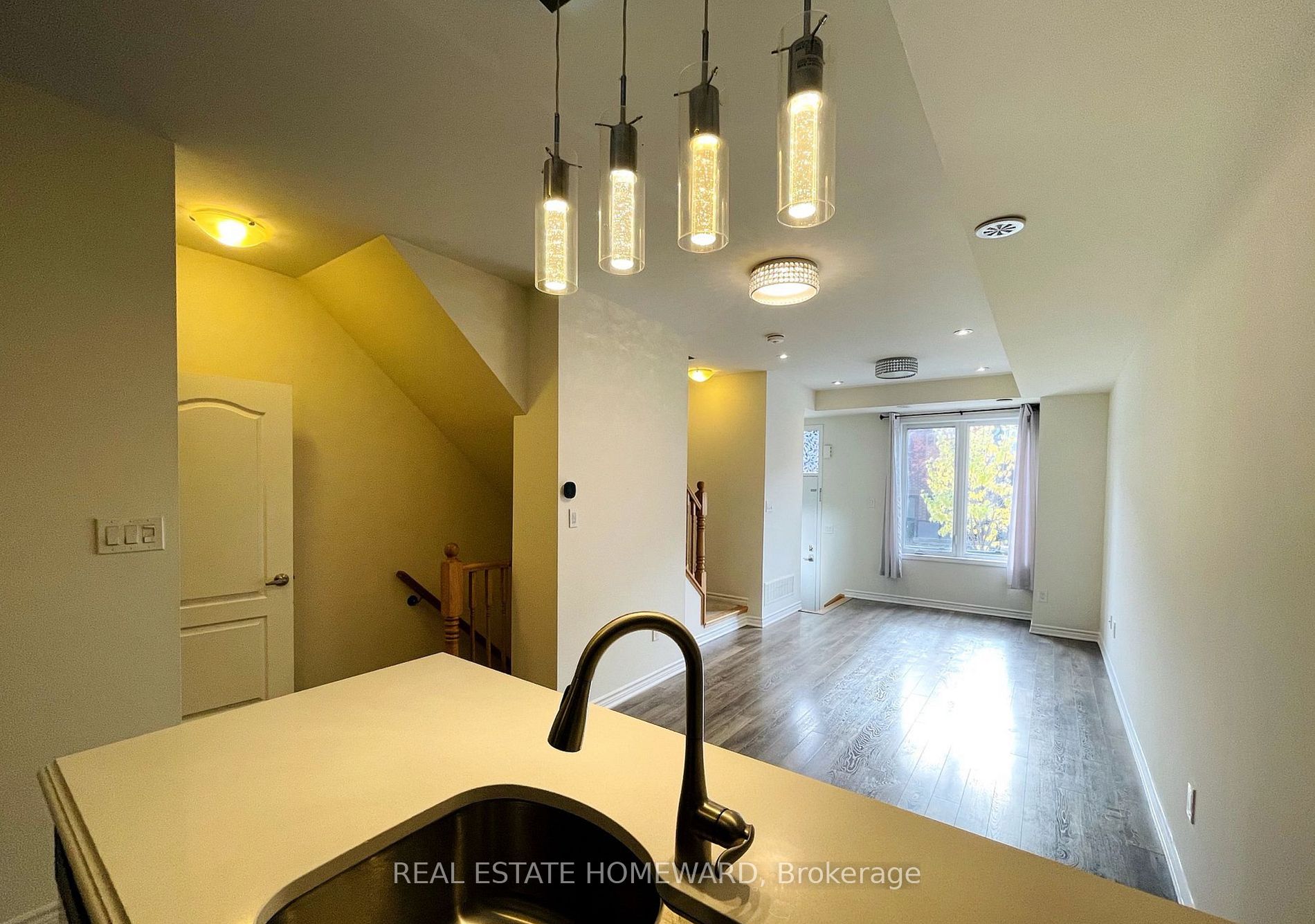 45 Heron Park Pl, #11