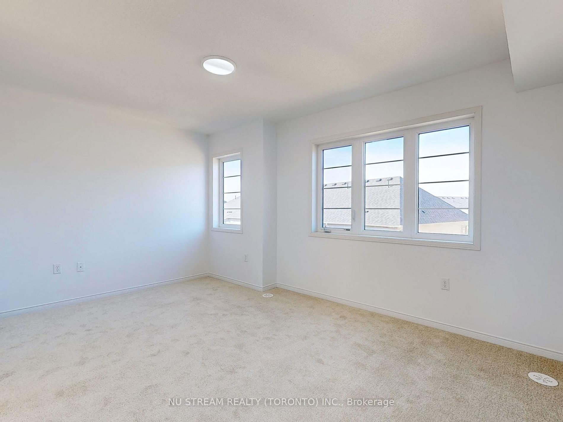 2739 Deputy Minister Path, #68