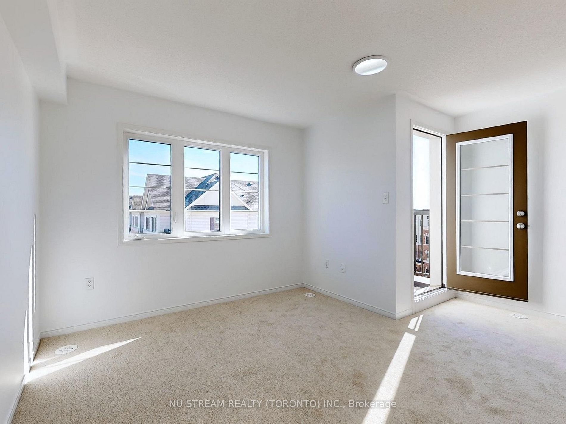 2739 Deputy Minister Path, #68