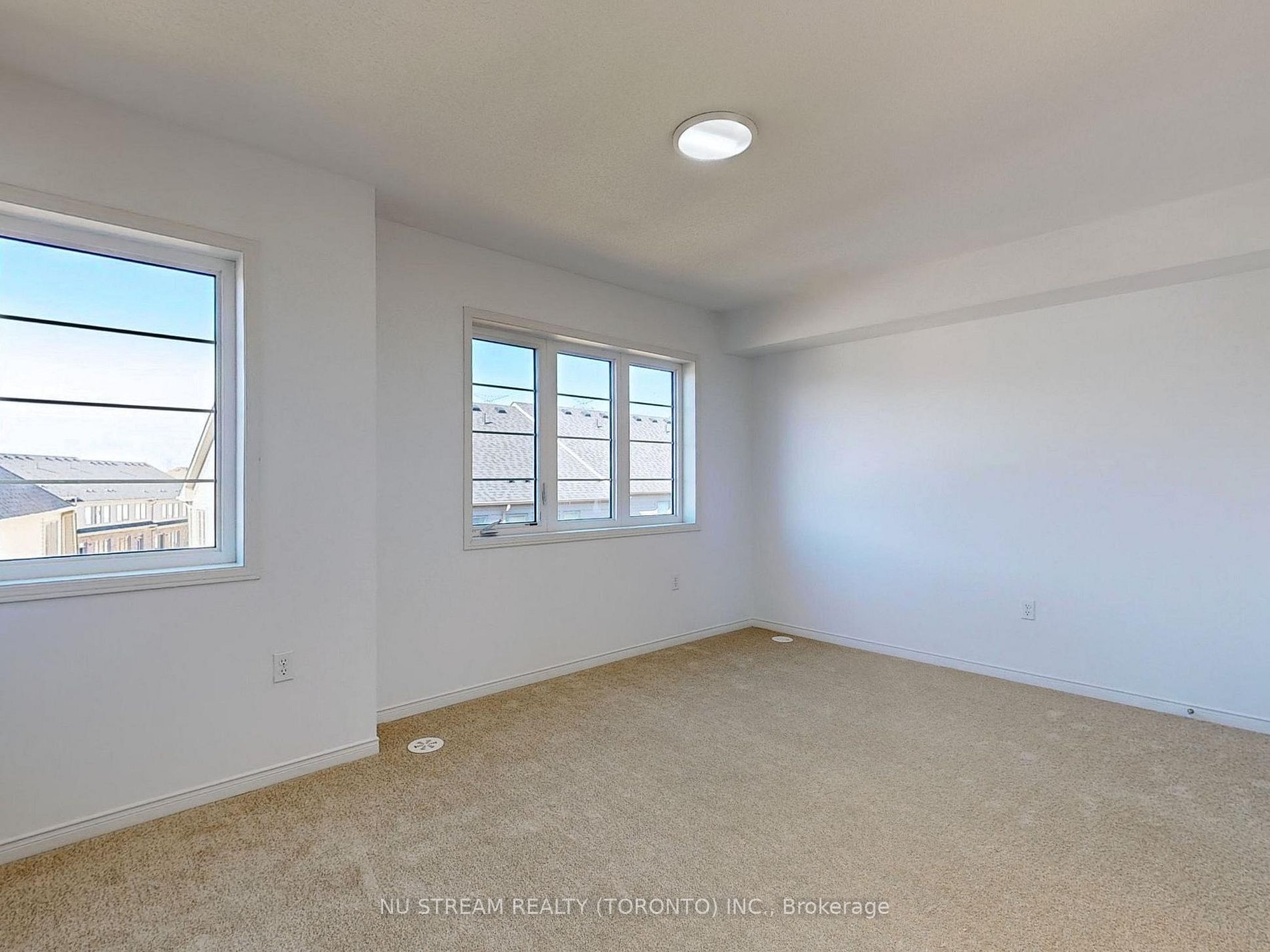 2739 Deputy Minister Path, #68