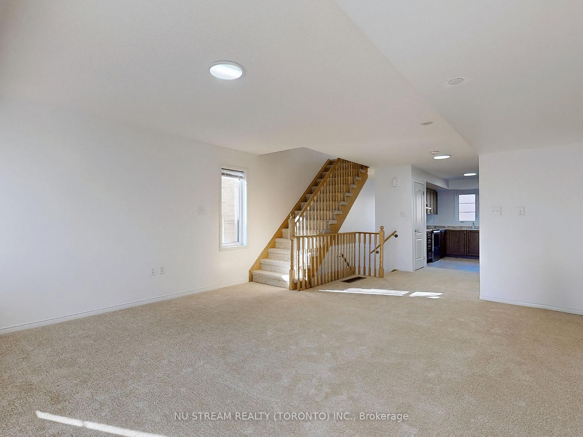 2739 Deputy Minister Path, #68