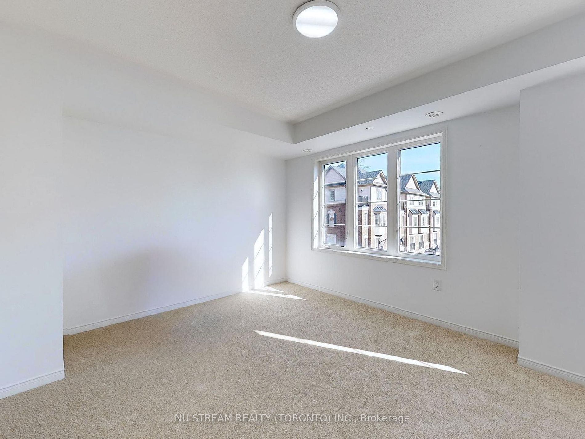 2739 Deputy Minister Path, #68