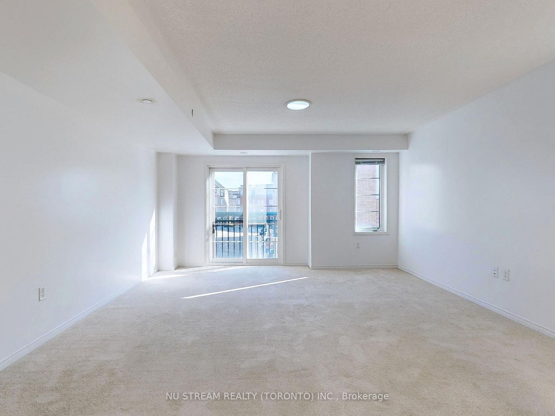 2739 Deputy Minister Path, #68