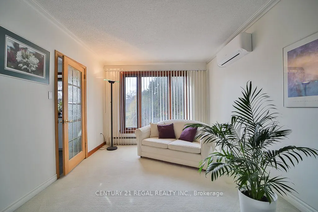 56 Somerdale Sq