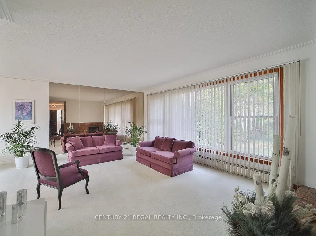 56 Somerdale Sq