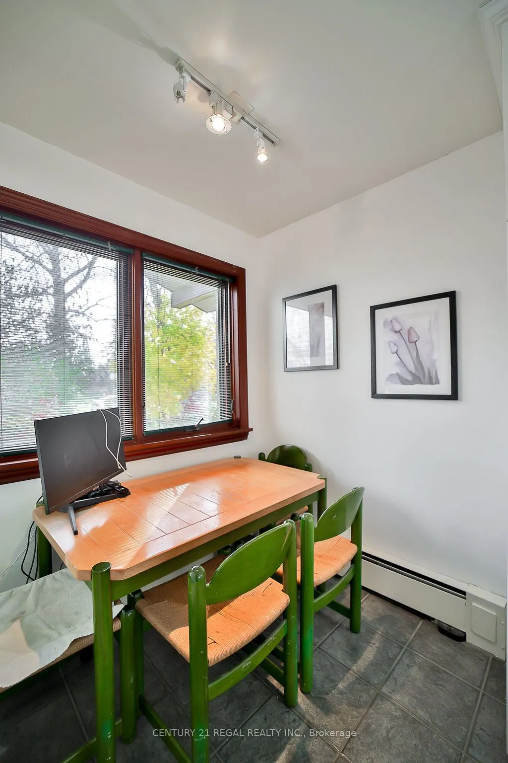 56 Somerdale Sq