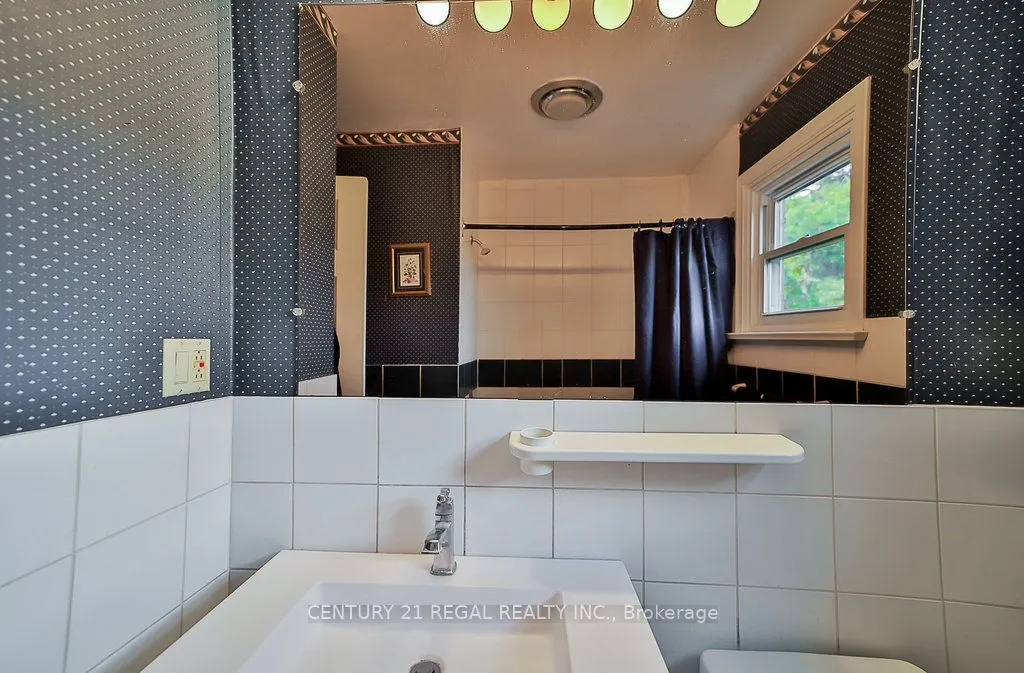 56 Somerdale Sq