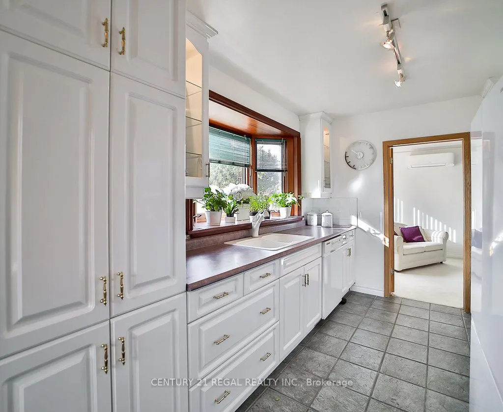 56 Somerdale Sq